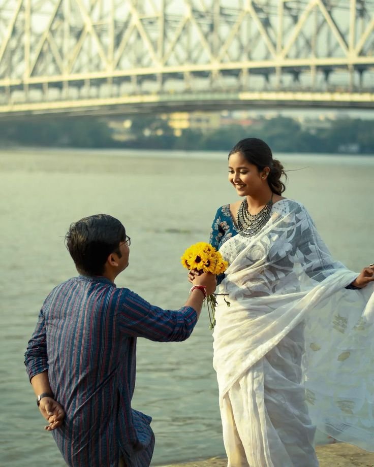 Romantic couple enjoying sunset at a couple-friendly destination near Kolkata
