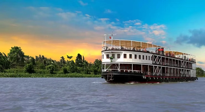 Guwahati city and Brahmaputra river cruise