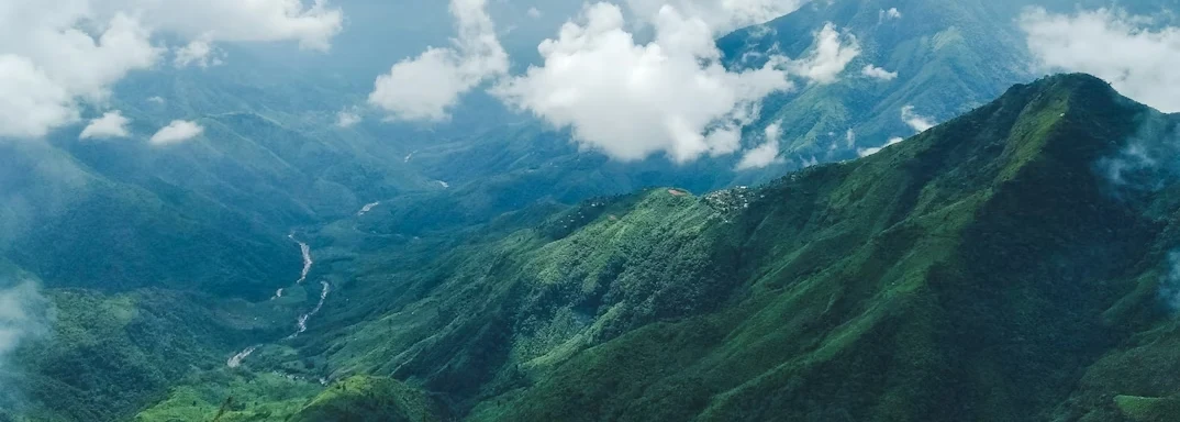 Meghalaya Travel Guide: Caves, Waterfalls & Living Roots