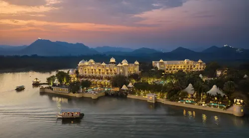 Luxury Resorts in India The Leela Palace Udaipur lake view