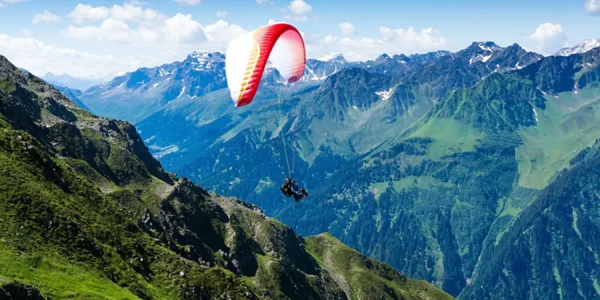 adventure activities Himachal travel guide paragliding